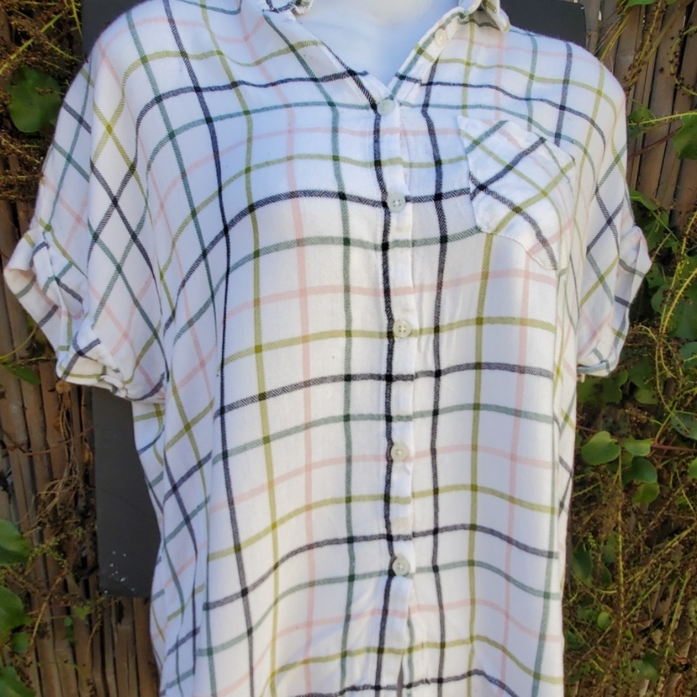 a.n.d e a w y  Blouse size small